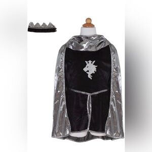 Knight costumes (2) size 5/6 - Great Pretenders